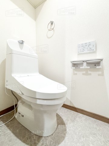 トイレ　嬉しい温水洗浄便座付き★