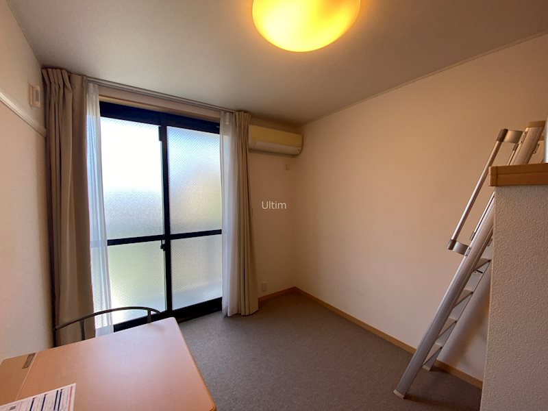 居室・リビング　※別のお部屋の写真です