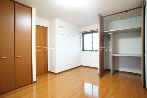 収納　仕切りのある収納スペースなので使いやすいです！