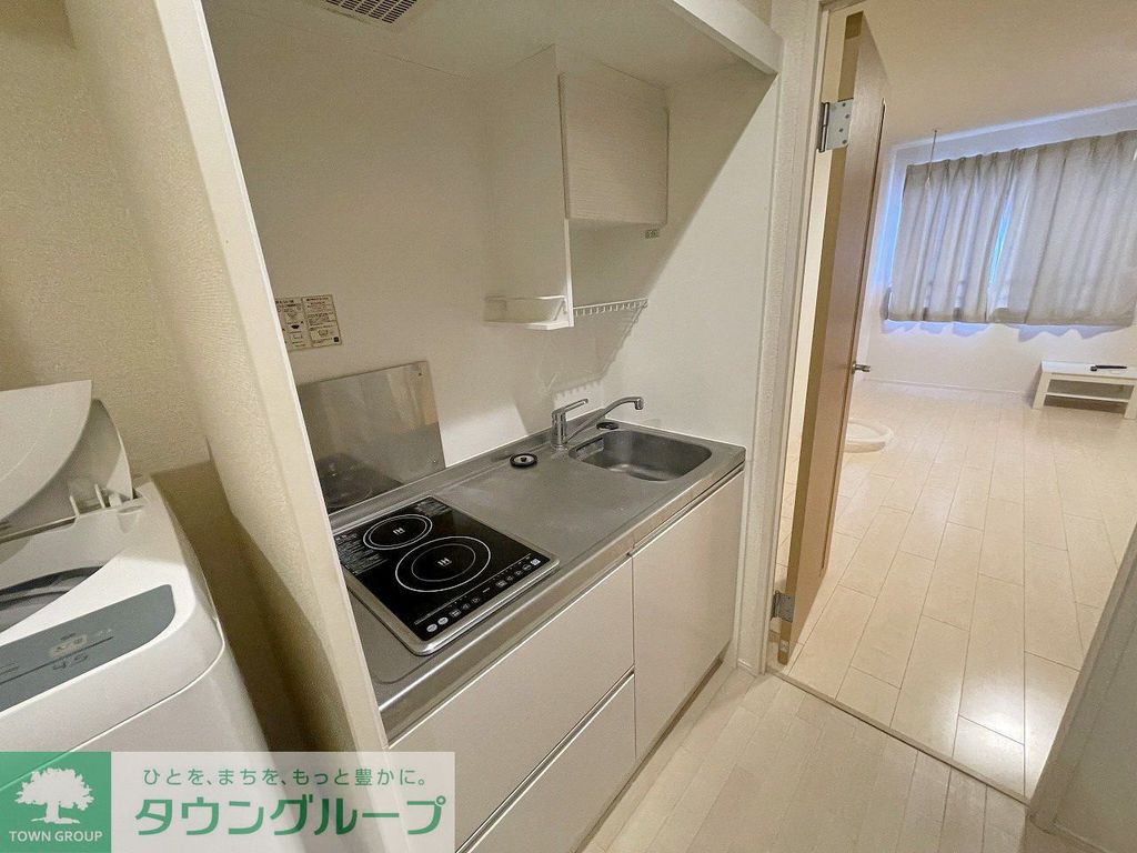 キッチン　同タイプ写真の為、現況優先致します。