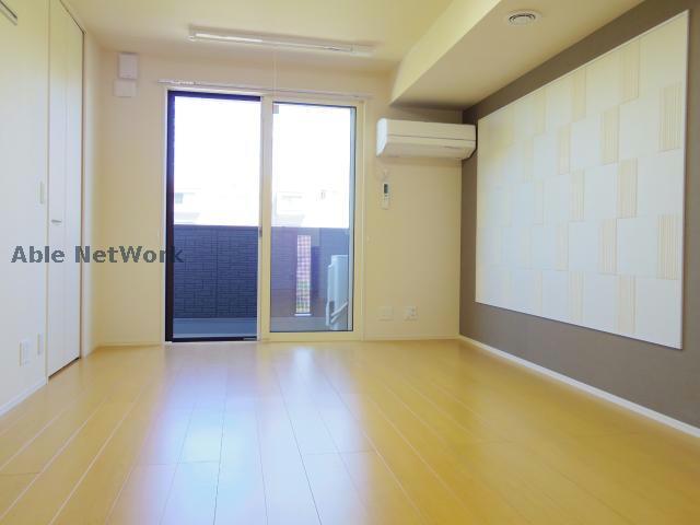 居室・リビング　※同物件別部屋の写真です。