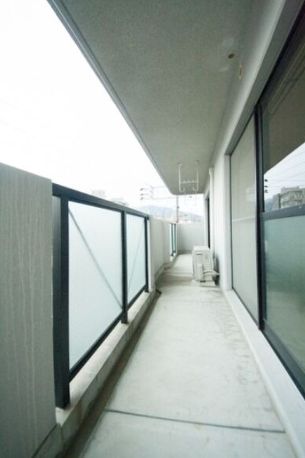 バルコニー　お洗濯物はこちらでどうぞ。