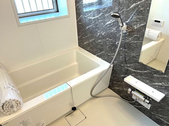 バス・シャワールーム　ゆったり過ごせるお風呂です