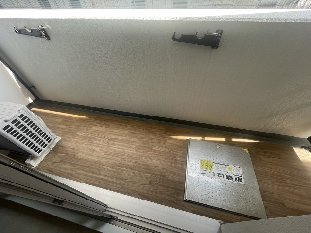 バルコニー　暖かな日差しのふりそそぐバルコニー