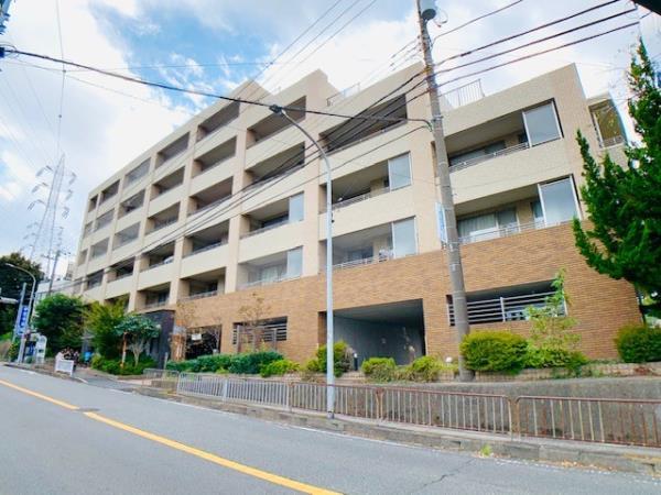 建物外観　【人気のカウンターキッチンタイプ♪】