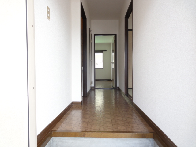 玄関　明るい玄関です。