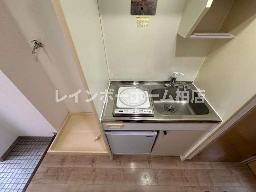 キッチン　コンパクトなキッチンで掃除もラクラク