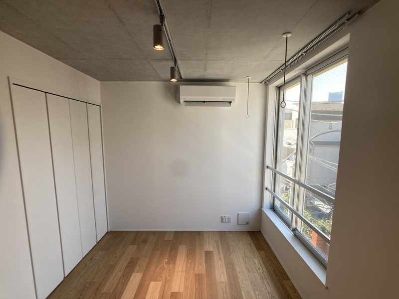 居室・リビング　写真と現況が異なる場合は現況を優先いたします。