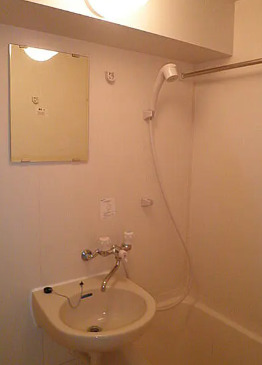 バス・シャワールーム　別部屋の写真を使用しております。