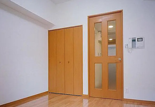 居室・リビング　別部屋の写真を使用しております。