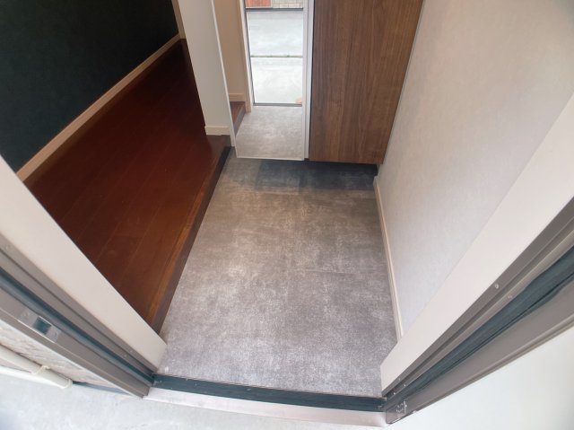 玄関　現状優先とさせていただきます。