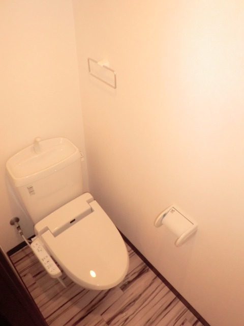 トイレ　別号室