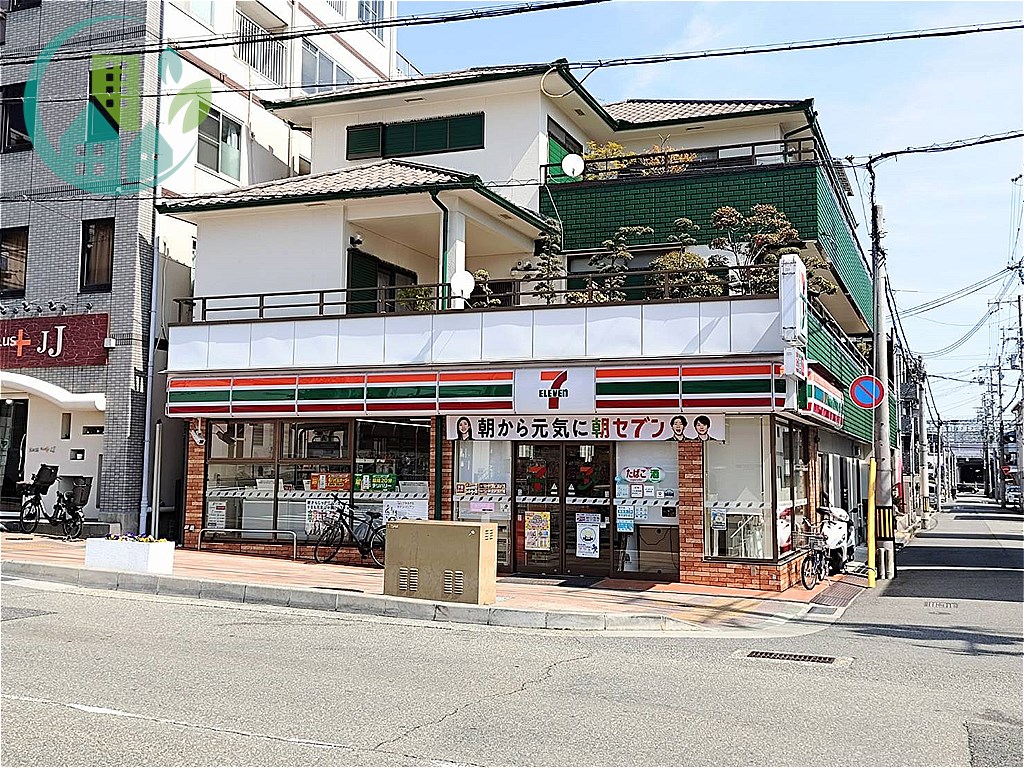 コンビニ　セブンイレブン 神戸新在家駅前店（コンビニ）まで338m