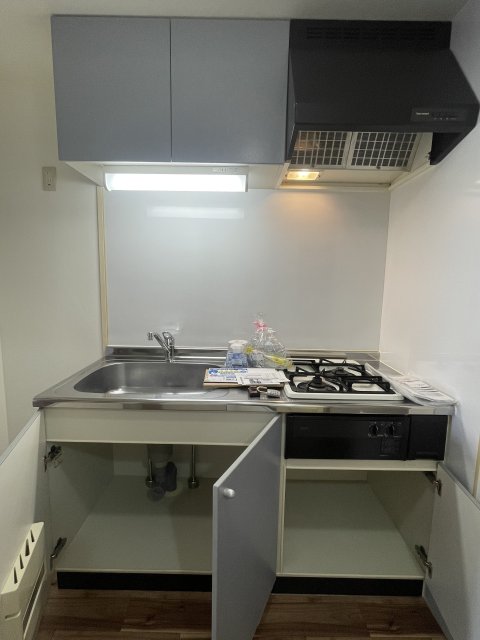 キッチン　同物件別号室の写真です。