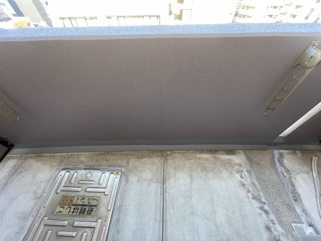 バルコニー　同物件別号室の写真です。