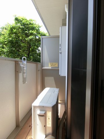 バルコニー　バルコニーは南向きです！お洗濯物はお昼からでも乾きそう☆お洗