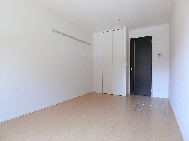 その他部屋・スペース　南向き洋室7.3帖☆ウォークインクローゼットがあります♪お洋