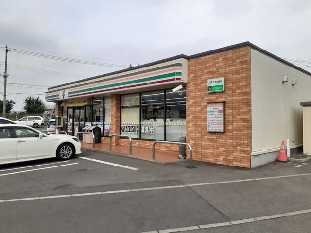 コンビニ　セブンイレブン前橋総社町店（コンビニ）まで550m