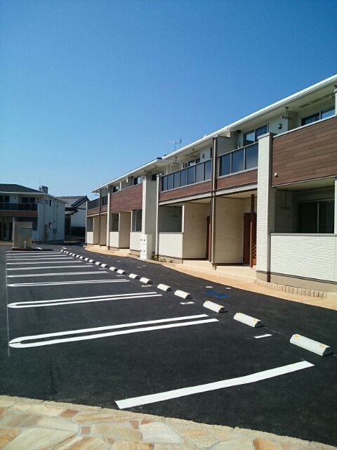 駐車場　駐車場