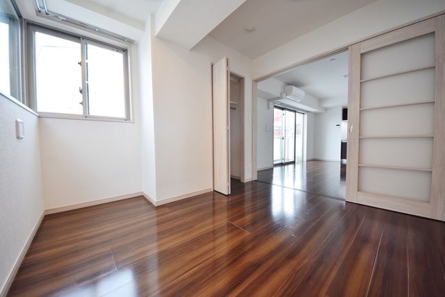 居室・リビング　★5.5帖の洋室です★