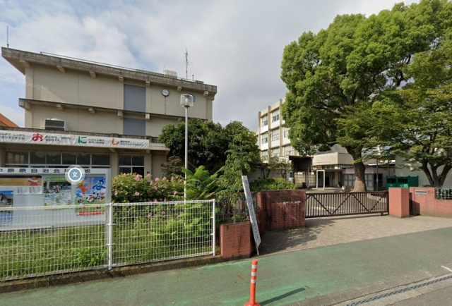 小学校　静岡市立大里西小学校（小学校）まで663m