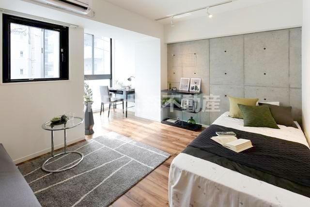 居室・リビング　洋室9.4帖　モデルルーム配置イメージに！ご入居時家具等はご