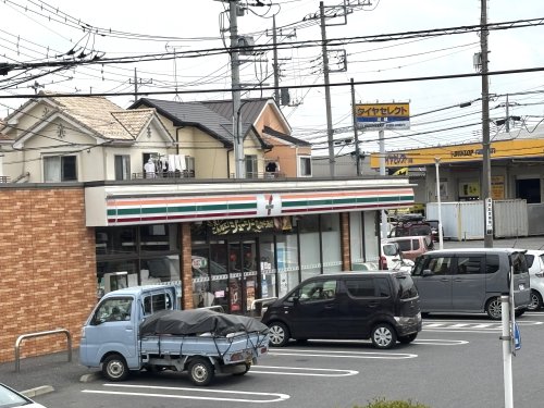 コンビニ　セブンイレブン 川越今福店（コンビニ）まで832m
