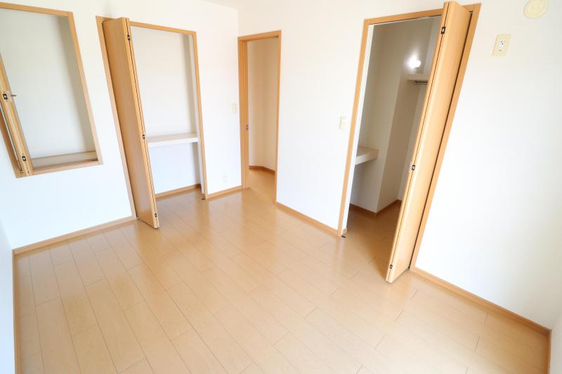 その他部屋・スペース　北側洋室にはウォークインクローゼット付き