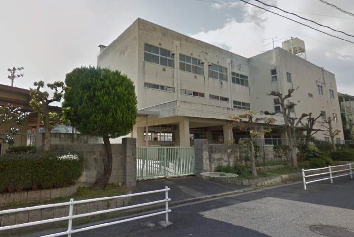 小学校　段原小学校（小学校）まで723m