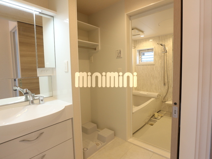 バス・シャワールーム　５月２９日撮影