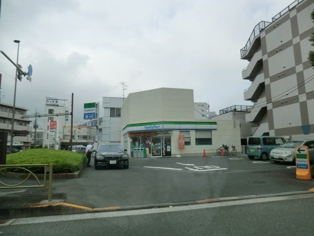 コンビニ　ファミリーマート大田池上三丁目店（コンビニ）まで332m