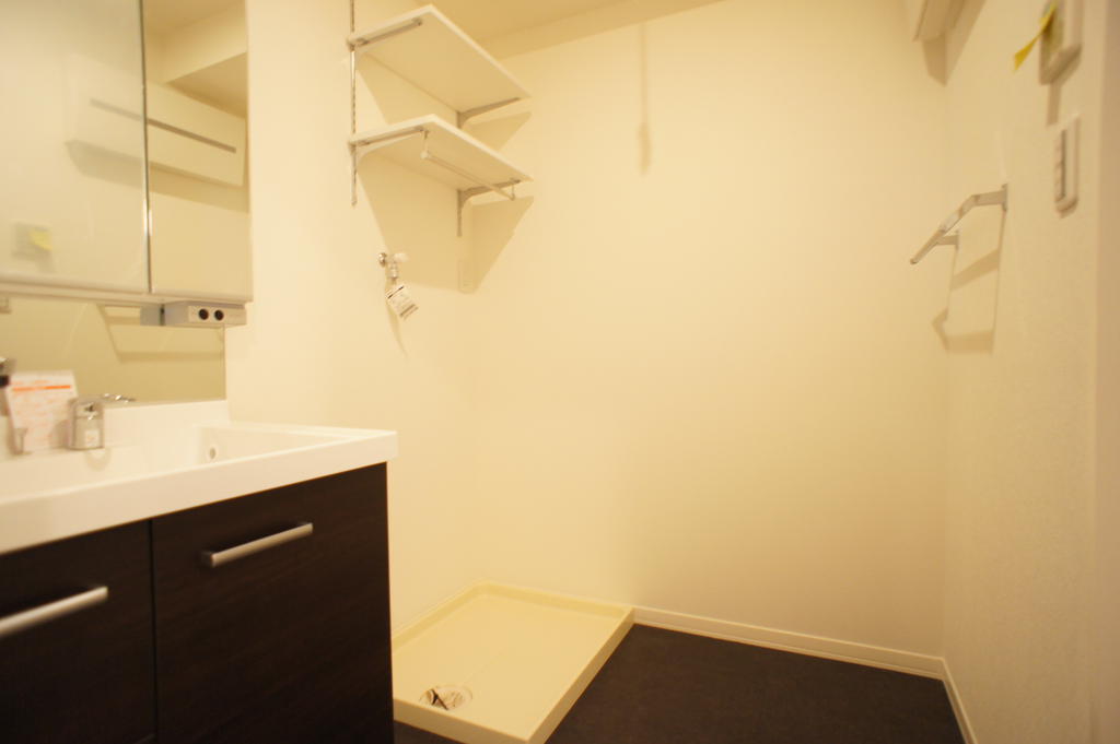 洗面設備　※写真は別号室の参考写真となります。