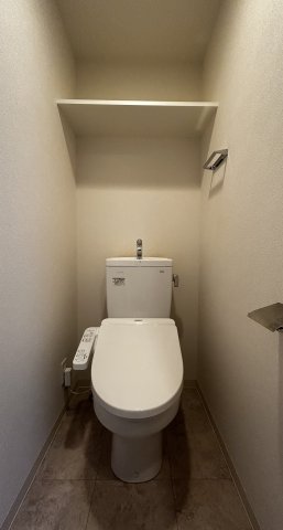 トイレ　同施工会社の同仕様写真です。