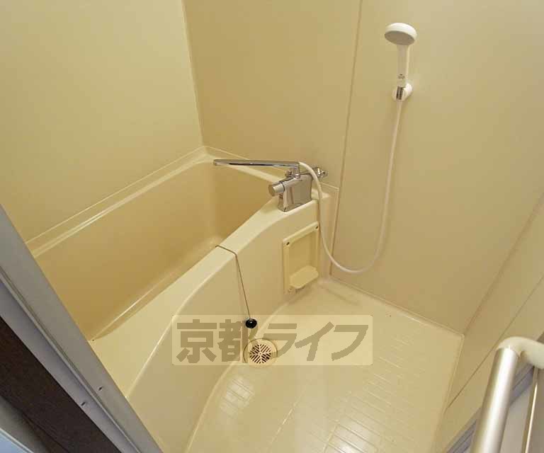 バス・シャワールーム　きれいなお風呂です。