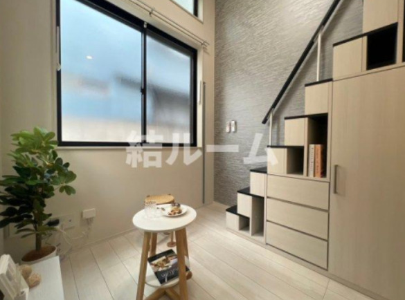 居室・リビング　別号室参考写真