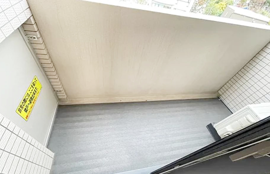 バルコニー　★洗濯物を干すスペース充分に取れます★