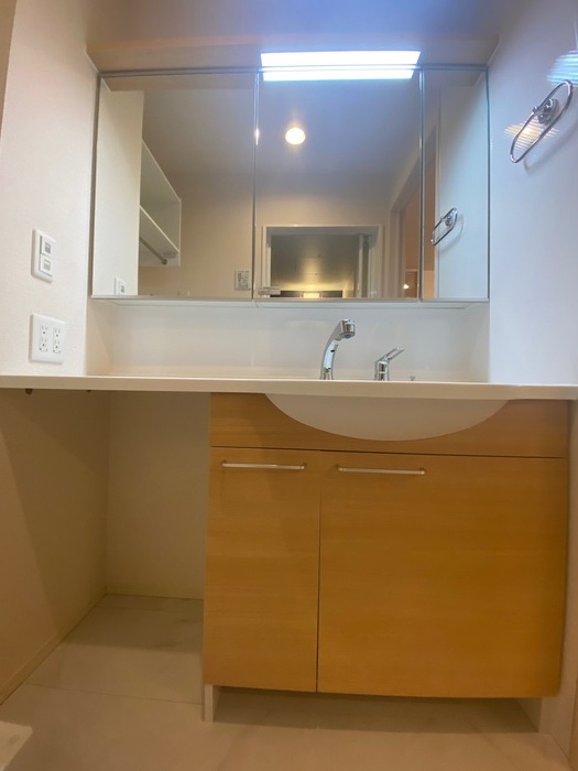 洗面設備　同タイプ物件の内観イメージです♪