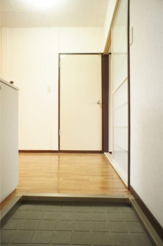 玄関　図面と現状に相違がある場合には現状を優先