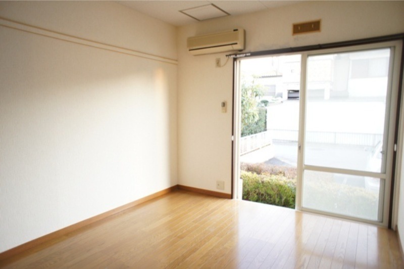 居室・リビング　図面と現状に相違がある場合には現状を優先