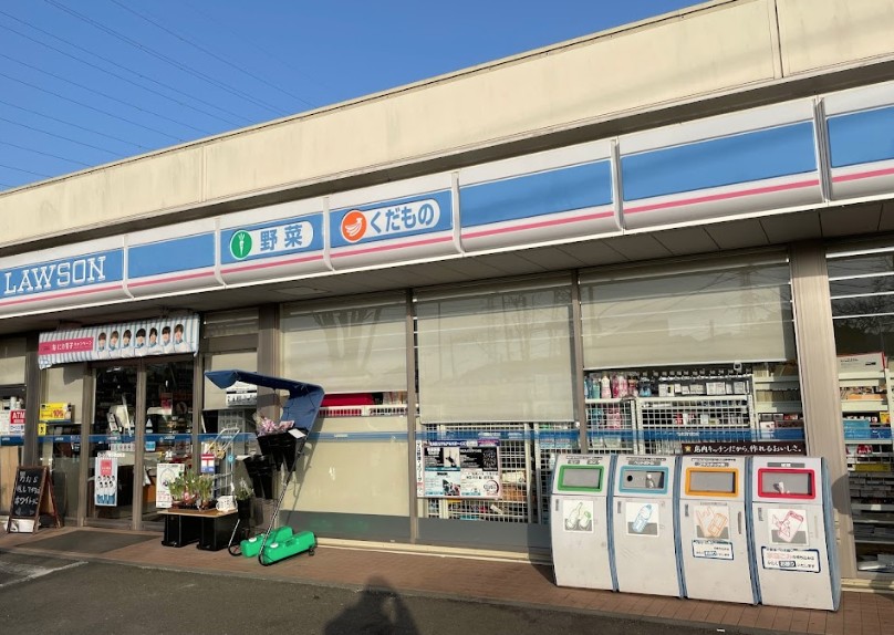 コンビニ　ローソン 横浜恩田町店（コンビニ）まで691m