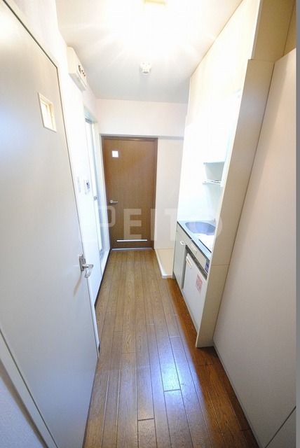 玄関　写真は３０６号室