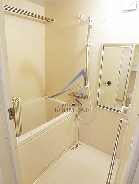 バス・シャワールーム　お風呂です。