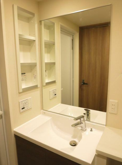 洗面設備　独立洗面台です