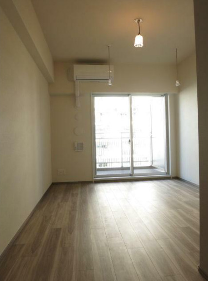 その他部屋・スペース　リビングを別角度から