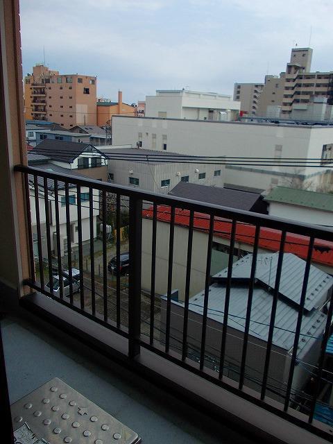 エントランス　☆バルコニー☆