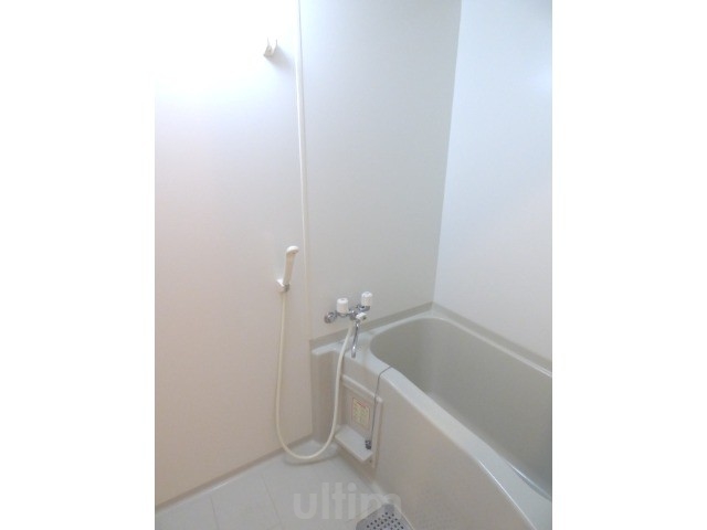 バス・シャワールーム　※他のお部屋の写真です。