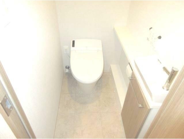 トイレ　嬉しい温水洗浄便座♪