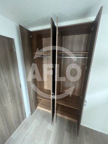 収納　リーガル南久宝寺II　クローゼット