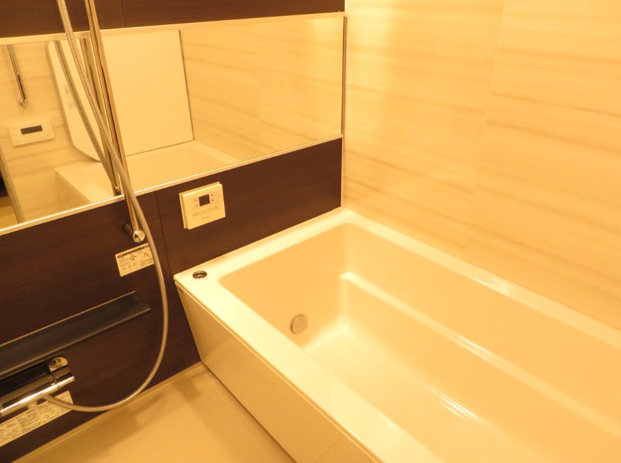 バス・シャワールーム　※別部屋参考写真