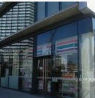 コンビニ　セブンイレブン晴海3丁目店（コンビニ）まで135m